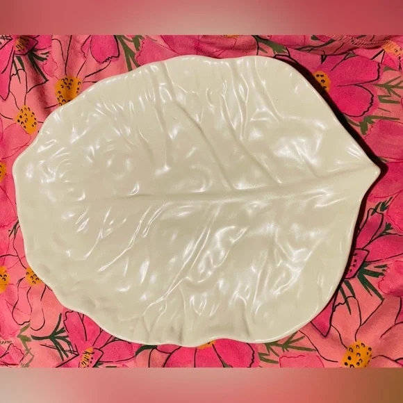 CRATE & BARREL white large leaf plate platter home lettuce charcuterie B.Eigen