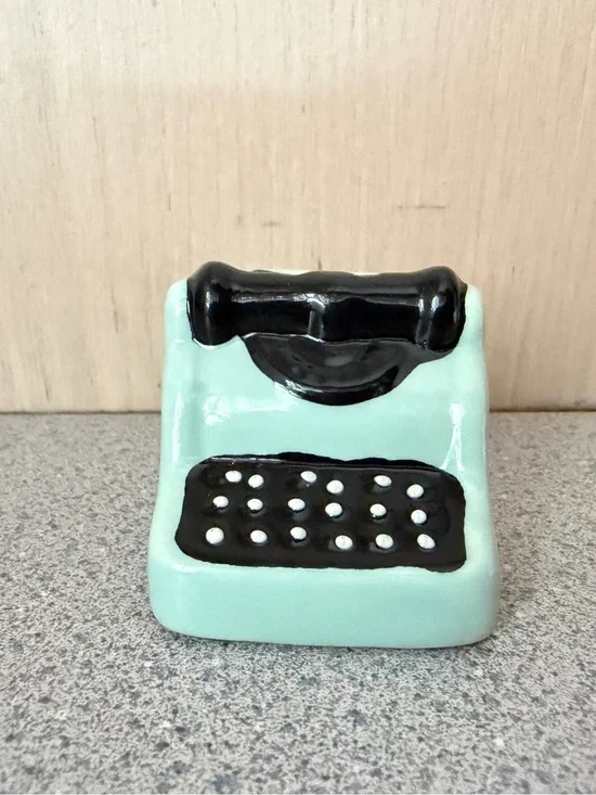 New Crate & Barrel Old Fashioned Retro Typewriter Light Teal Blue Pepper Shaker