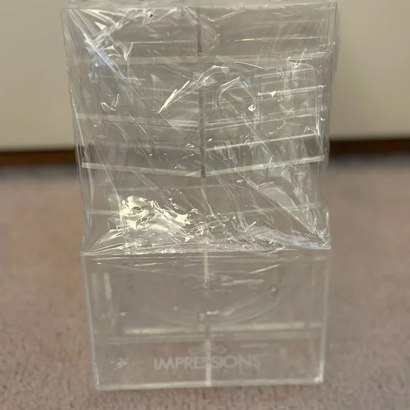 Impressions - Vanity Clear Acrylic Makeup Organizer