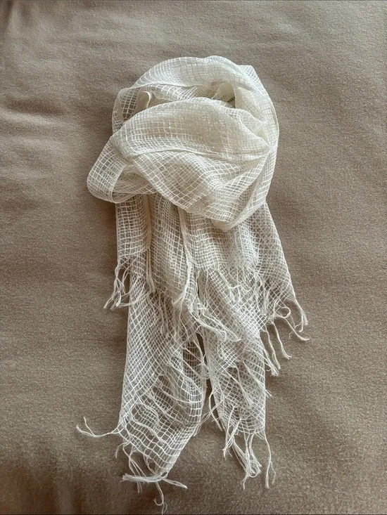 Featherweight Woolen and Silk Scarf