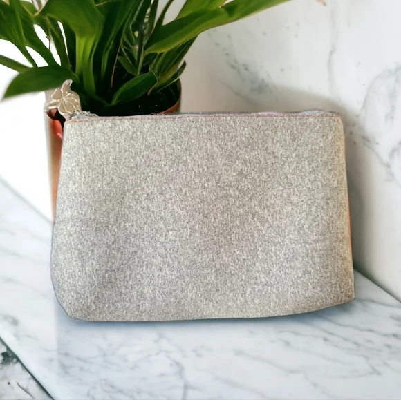 Albea Beauty Solutions Gray & Orange Rainbow Zip Charm Cosmetic Make Up Bag NWOT