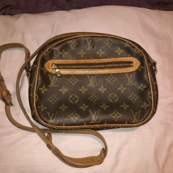 Louis Vuitton Selis GM