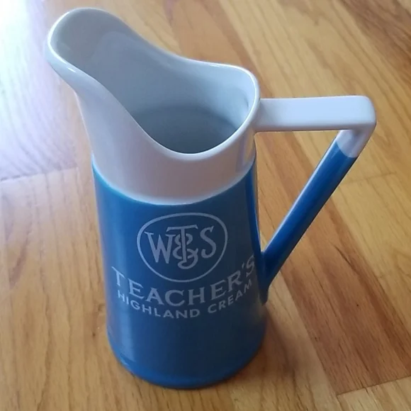 WTS Teacher's Highland Cream turquo white Pitcher