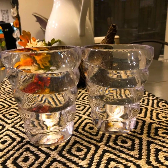 Crate&Barrel Clear Acrylic Tumblers (Set of 2)