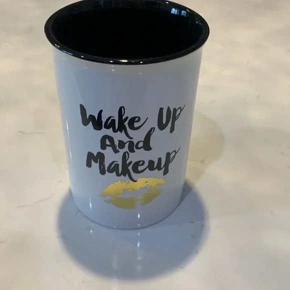Ceramic container