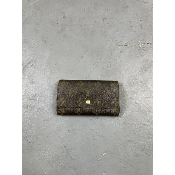 Classic Louis Vuitton Womens Brown Canvas‎ Monogram LV