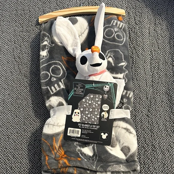 Nightmare Before Christmas Pet Blanket and Toy Set