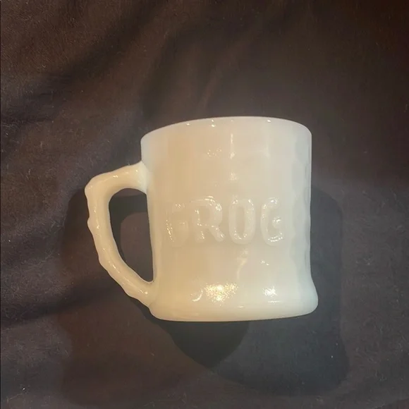 Vintage 1970’s Fire King Grog White Milk Glass Mug EC