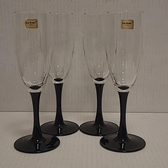 Set of 4 Luminarc Crystal Black Stemmed Champagne Glasses