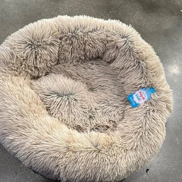 Fluffy Cream Pet Bed