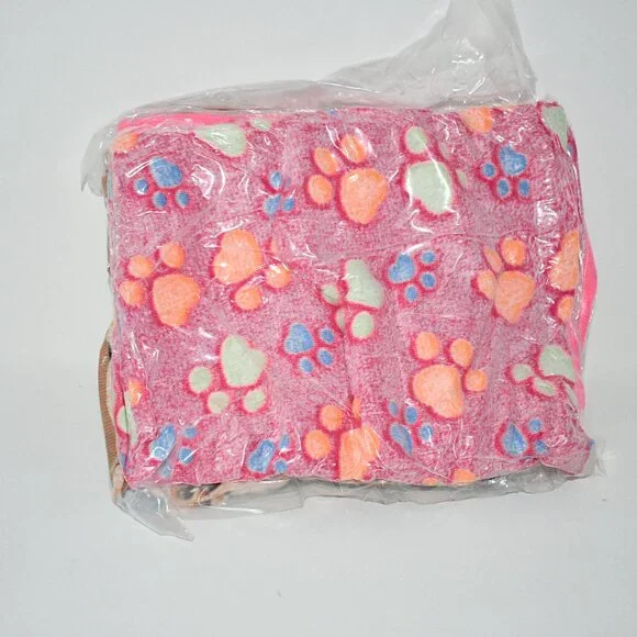 Dono 1 Pack (2 Dog Blankets) – Soft Fluffy Fleece Pet Blankets, NWT Brand: Dono