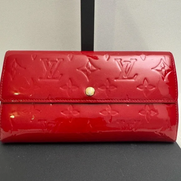 Louis Vuitton Sarah Long Wallet
