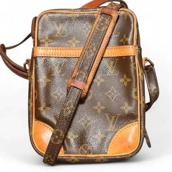 Louis Vuitton Danube PM Monogram Crossbody Bag Vintage 2001 France LV