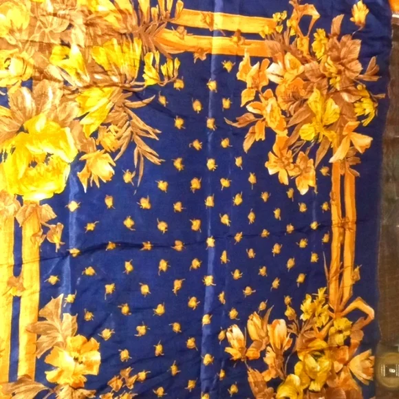 💯% Silk Scarf