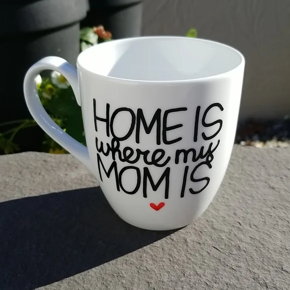 Crate & Barrel Home is where my Mom is Coffee/tea Mug excellent condition