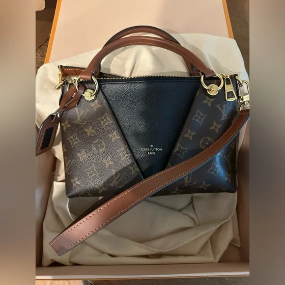 NEW Authentic Louis Vuitton V Tote BB Noir