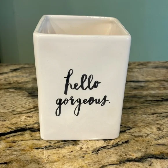 Rae Dunn “hello gorgeous” makeup brush holder