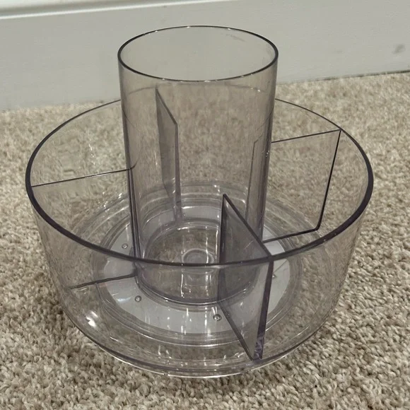 Divided Turntable Organizer