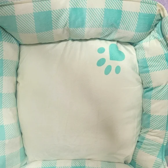 Dog bed cuddler