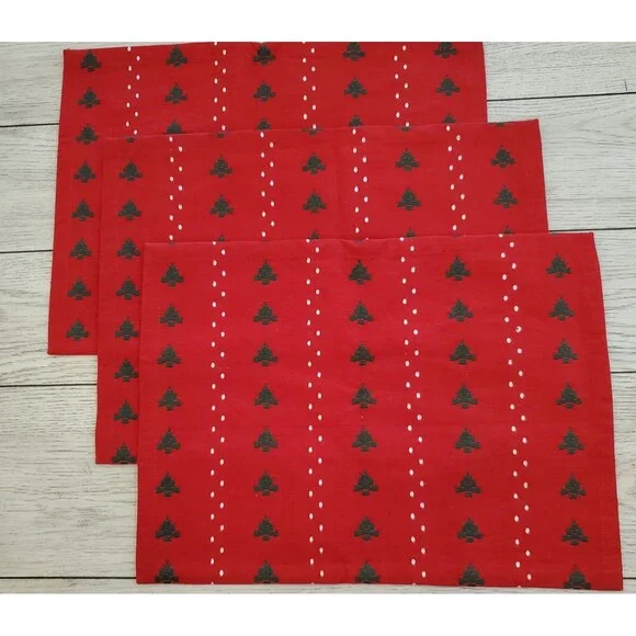 Crate & Barrel Snowy Woods Red Cotton Christmas Tree Placemats Set of 3 19