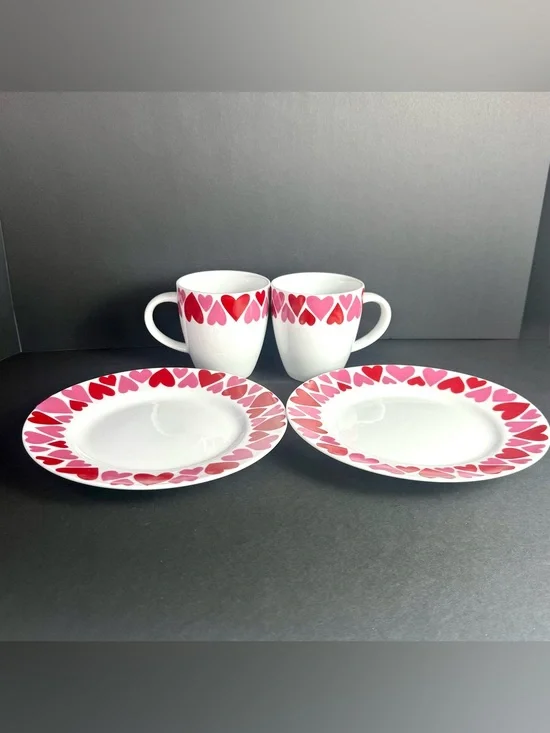 VTG Heart Design SNACK SET Of 2 Crate & Barrel Mug Plate Valentine Pink Red Love