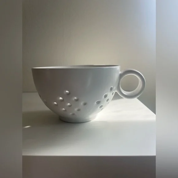 Crate & Barrel White Berry Colander Mug