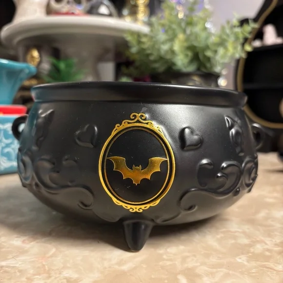 Bath & Body Works Halloween 2025 Witch Cauldron Body Care Beauty Products Tray