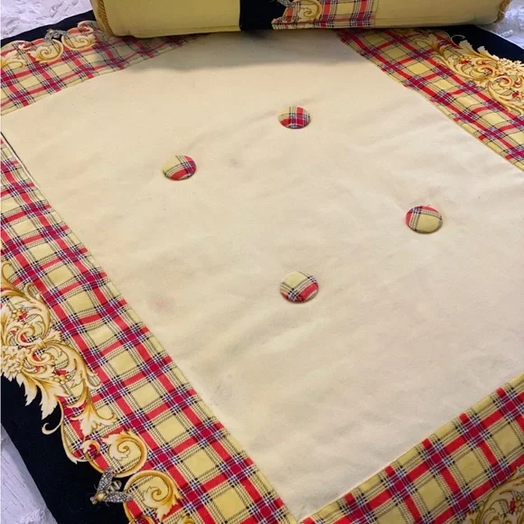 Vintage 1988-1989 GIANNI VERSACE Baby Crib Set Or Possible Bougie Pet Bedding