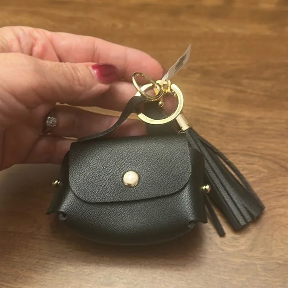 AirPods Pro cover case keychain