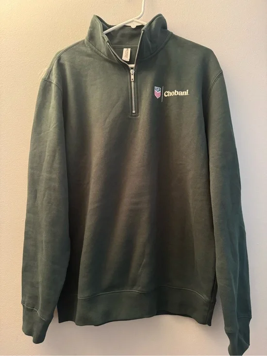 SALE‼️Chobani USA Green Quarter-Zip Sweater Size Medium