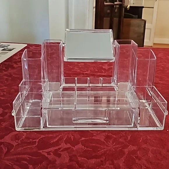 Makeup stand organizer