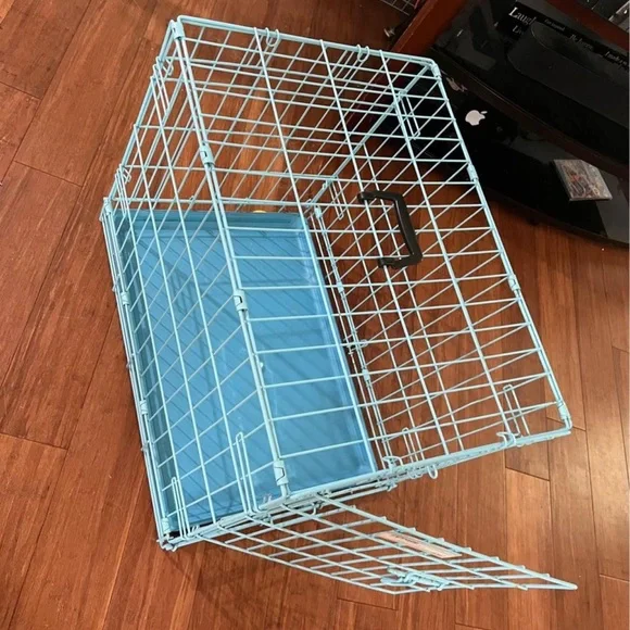 midwest single door icrate dog crate plus fuzzy dog bed from amazon .