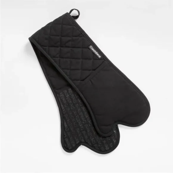 Crate & Barrel Silicone Grip Double Oven Mitt