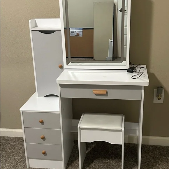White and Gray Vanity Set with Mirror
