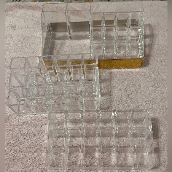 Set of 3 Clear Acrylic Cosmetic Makeup vanity Organizers Bathroom, lipstick