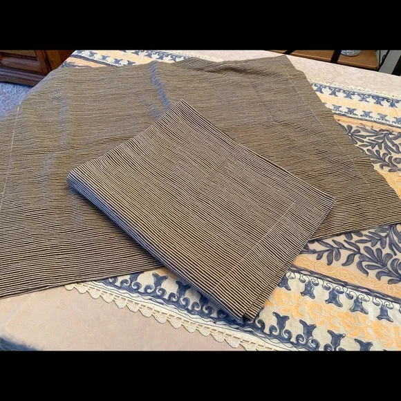 2 Crate & Barrel Belize 20x26 Standard Sham Set