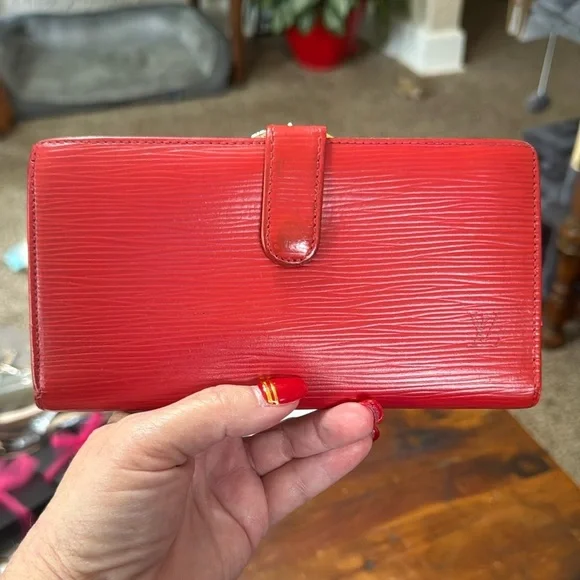 Louis Vuitton Red Epi Kisslock Long Wallet