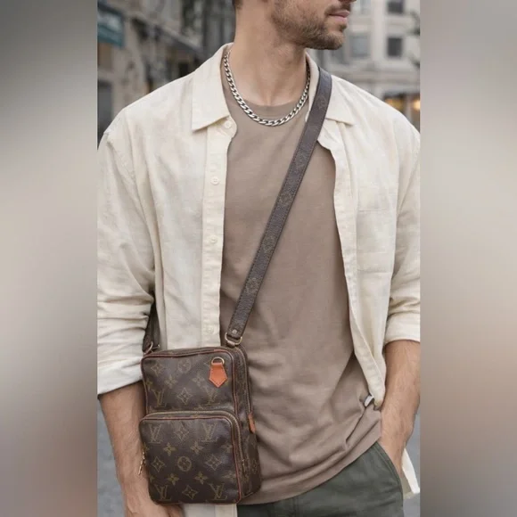 Louis Vuitton Monogram Vintage Amazone Bag