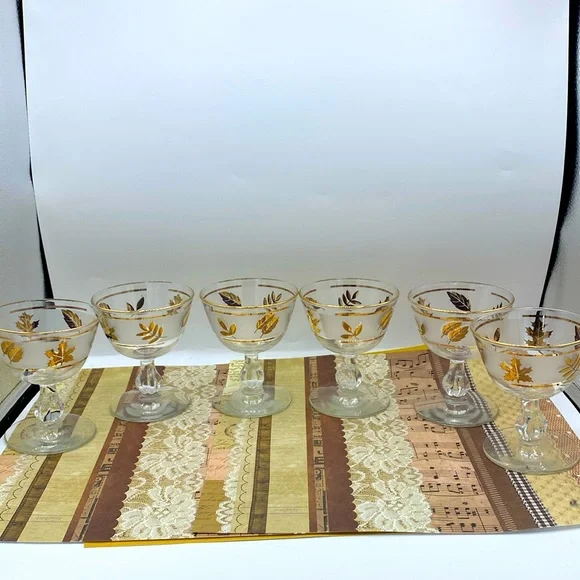 Vintage 1960’s MCM Libbey Gold Foliage Gold Gilded Champagne Or Sherbet Glasses