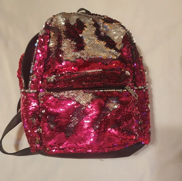 Ardene girls' sequins backpack pink and silver fon to change colors