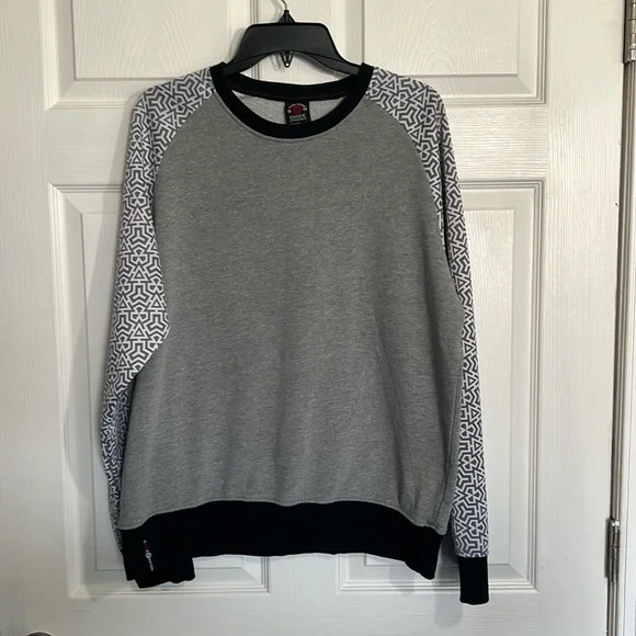 Enyce Sweatshirt Mens XL Gray, White & Black Geo Print Long Sleeve Sweater