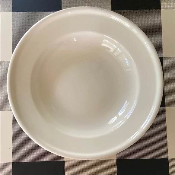 Crate&Barrel creamy white low profile bowls-set of 6 NWT