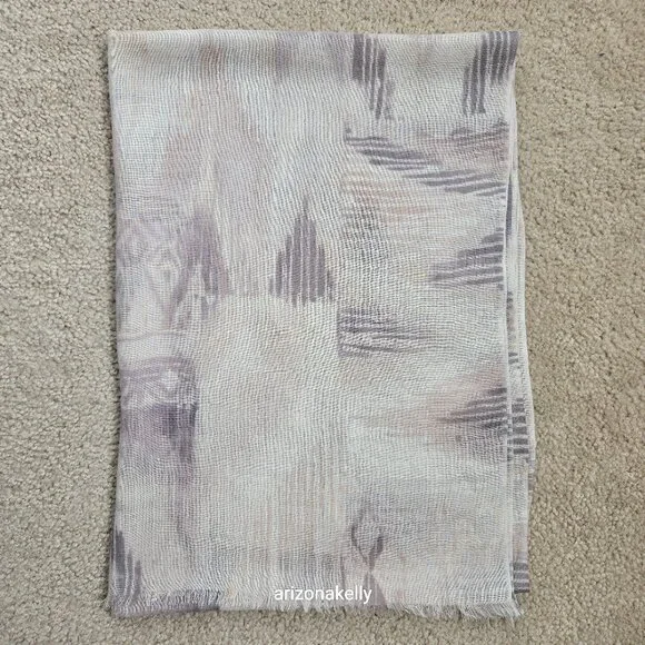 Kinross Silk & Cashmere Lightweight Scarf in Neutral Colors