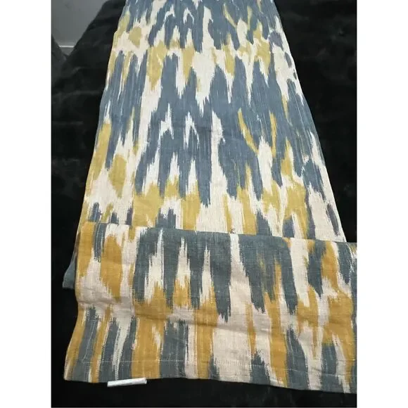 Crate & Barrel Babo Jute Cotton Ikat Green Print table runner