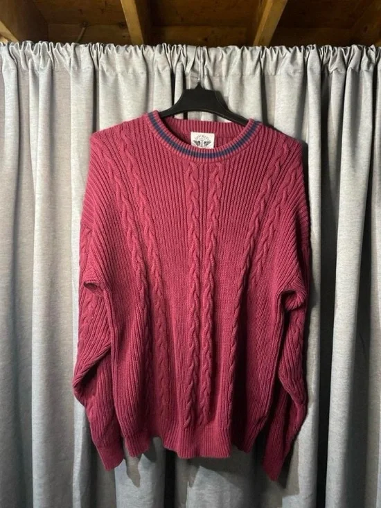 Levi's Raspberry Cable-Knit Crewneck with Navy Collar