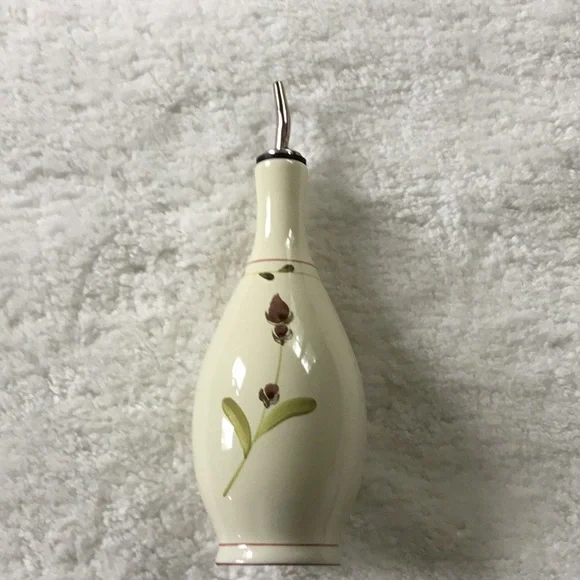 Crate & Barrel Olive Oil Bottle Excellent Condition 11 inch tall