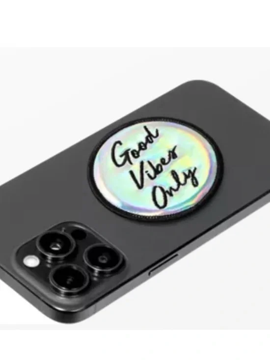 NWT-Magnetic Phone Badge with MagSafe - Good Vibes Only