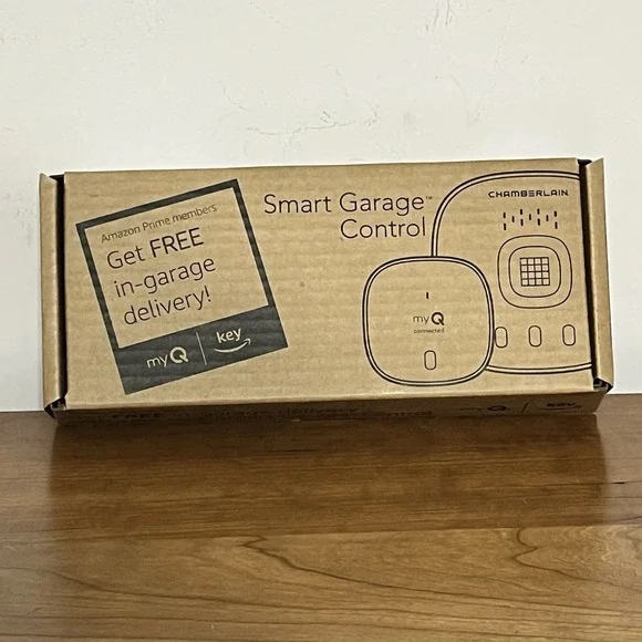 NEW‎ Chamberlain MyQ Wireless Smart Garage Hub and Controller - White