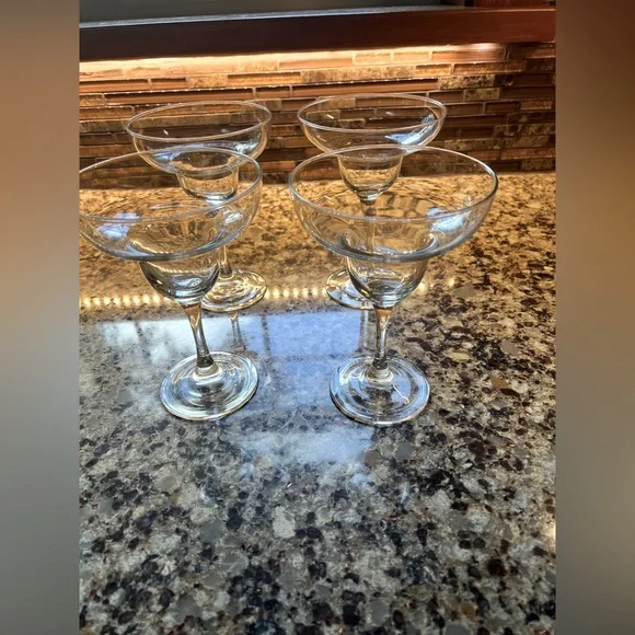 Crate & Barrel Margarita glasses. Set of 4. Excellent condition.