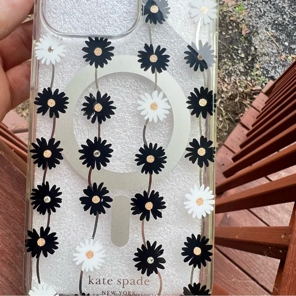 NO FLAWS LIKE NEW Kate Spade Clear Daisy iPhone Case - Black & White Daisies